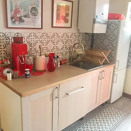 Maison Des Pins Holiday home